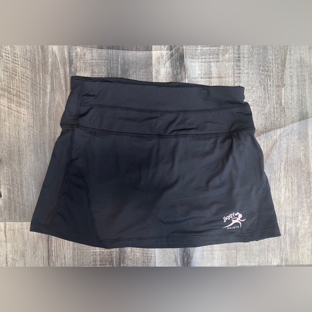 NWOT women’s Jiggy Athletic Skorts -Black
Sizes available small, medium, large